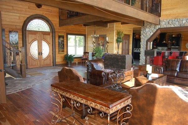 The Lodge at Emerald Waters