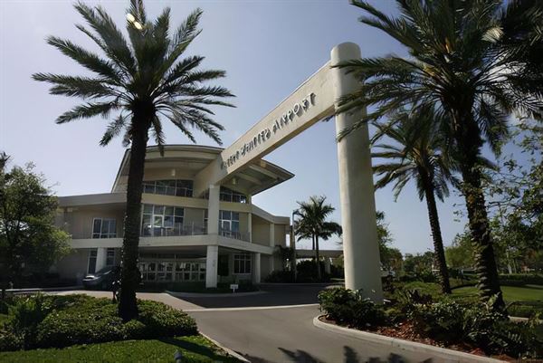 The Hangar Restaurant & Flight Lounge