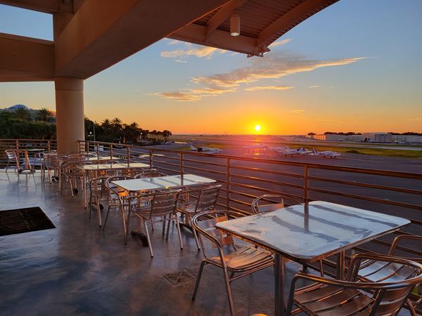 The Hangar Restaurant & Flight Lounge