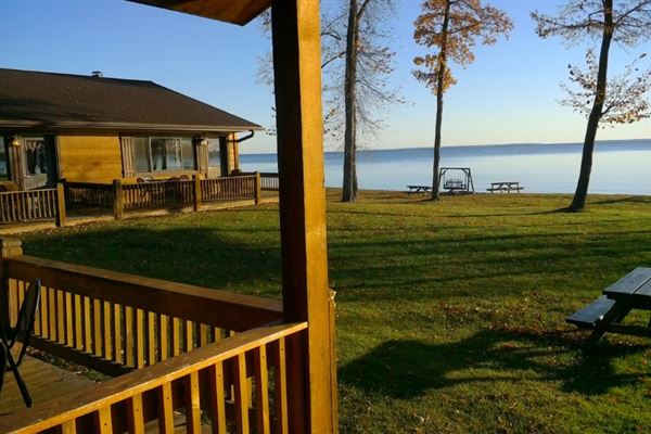 Andersons Horseshoe Bay Lodge
