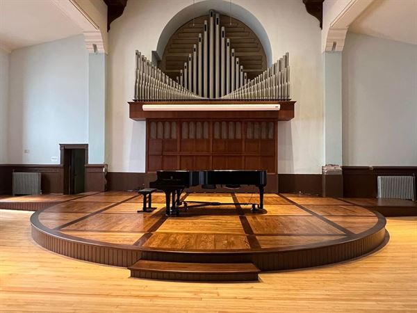 Capella Performing Arts Center