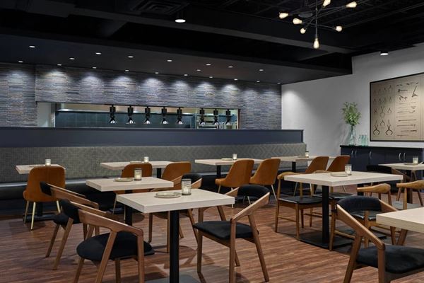 Delta Hotels by Marriott Milwaukee Northwest