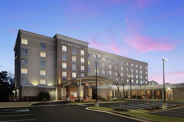 DoubleTree by Hilton Richmond Airport