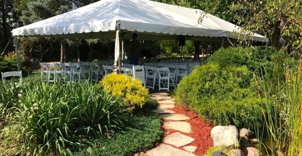 Loya's Little House B&B