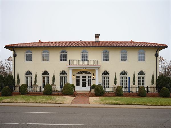 1515  Lincoln Gallery