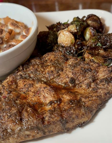 Crave Fusion Bistro & Cocktails