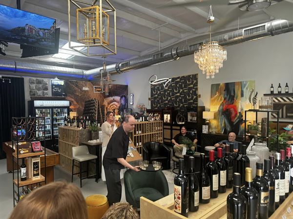 Frederick's Wine Room