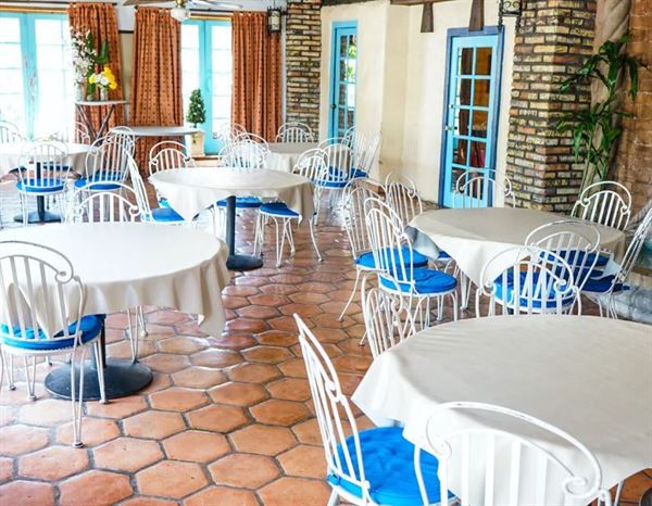 Aunt Chilada's Squaw Peak