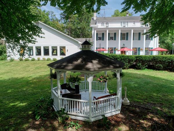 Restaurant Six at Curry Estate