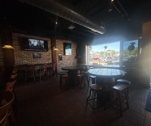 The Galway Shawl Irish Pub