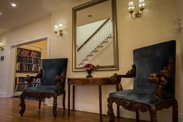 Linsalata Alumni Center