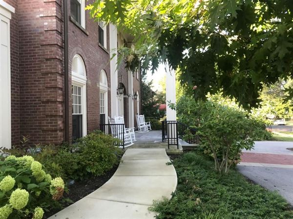 Linsalata Alumni Center