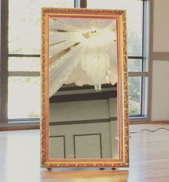 Timeless Photobooth Co.