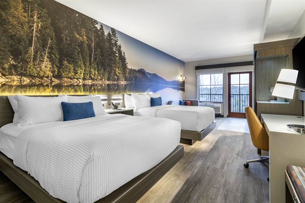 Cambria Lake Placid Lakeside Resort