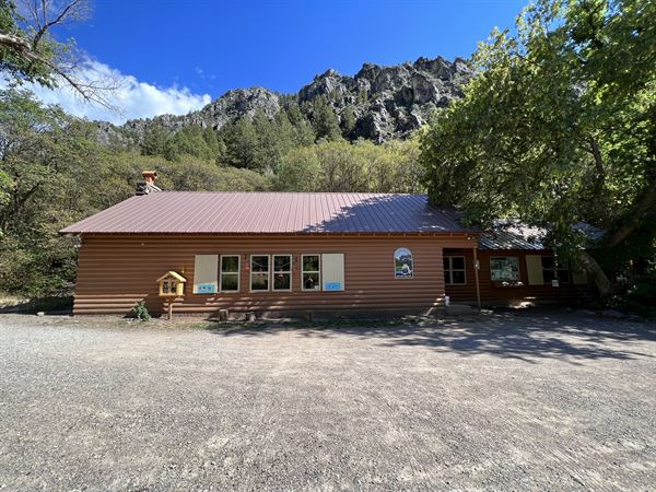 Allen & Alice Stokes Nature Center