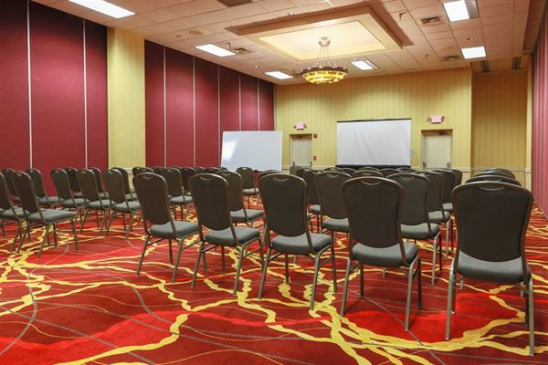 MCM Eleganté Hotel and Suites