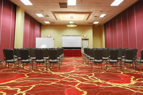 MCM Eleganté Hotel and Suites