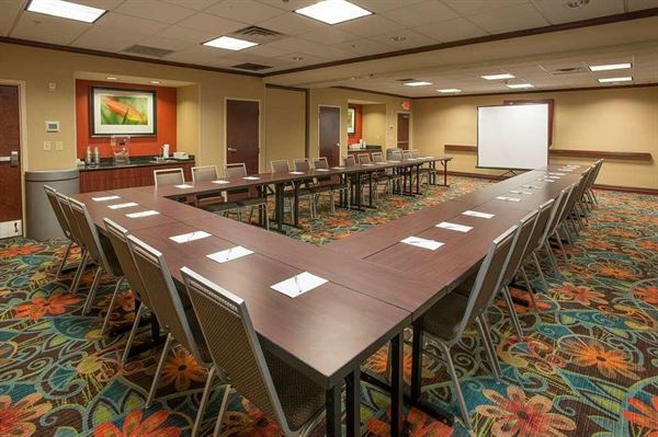 Hampton Inn & Suites Cincinnati-Union Centre