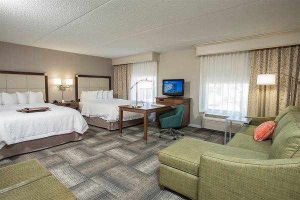 Hampton Inn & Suites Cincinnati-Union Centre