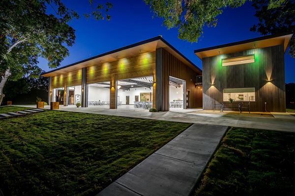 Rivers Edge at Tin Top Wedding and Event Venue