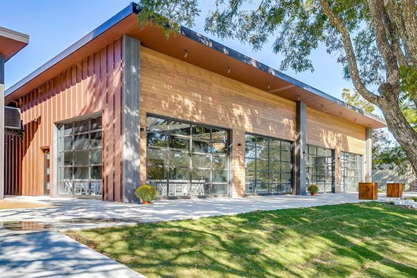 Rivers Edge at Tin Top Wedding and Event Venue