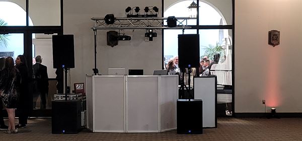 Exceptional Dj and Photo Booth