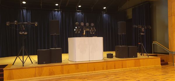 Exceptional Dj and Photo Booth