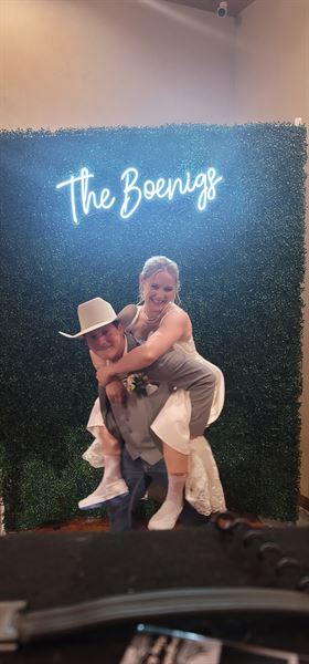 Exceptional Dj and Photo Booth