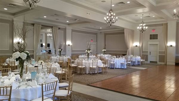 Eastlyn Golf Course & The Greenview Inn