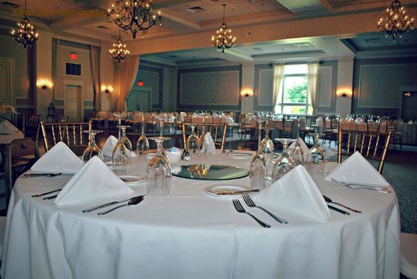 Eastlyn Golf Course & The Greenview Inn