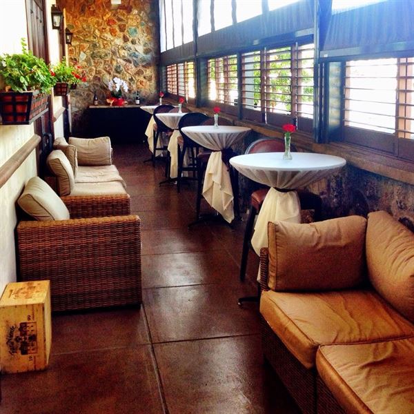 The Far Western Tavern