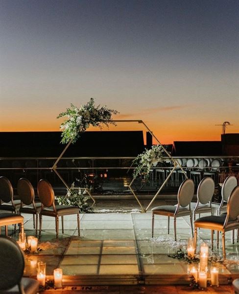 DoubleTree by Hilton Tall.