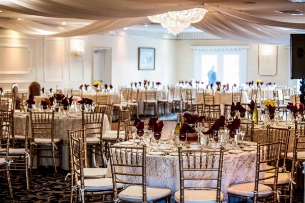 The Chandelier at Flanders Valley Weddings