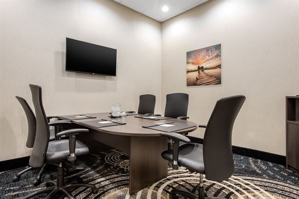 Clarion Hotel & Suites Brandon