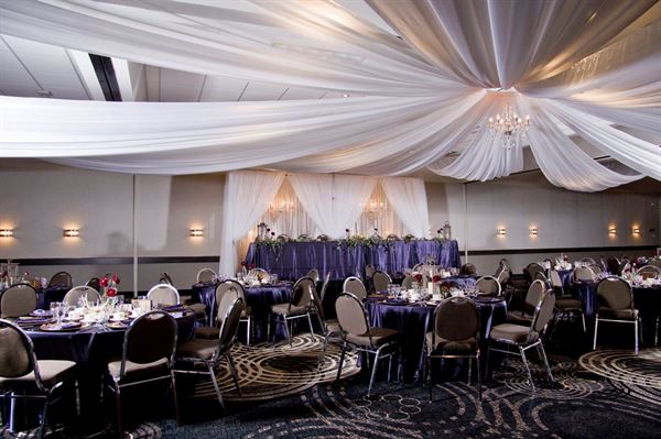 Clarion Hotel & Suites Brandon