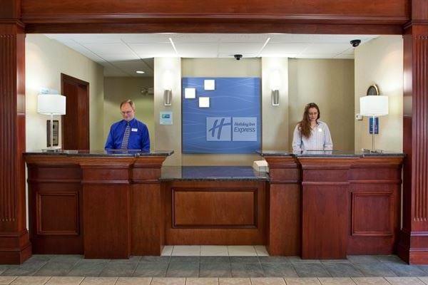 Holiday Inn Express Grove City