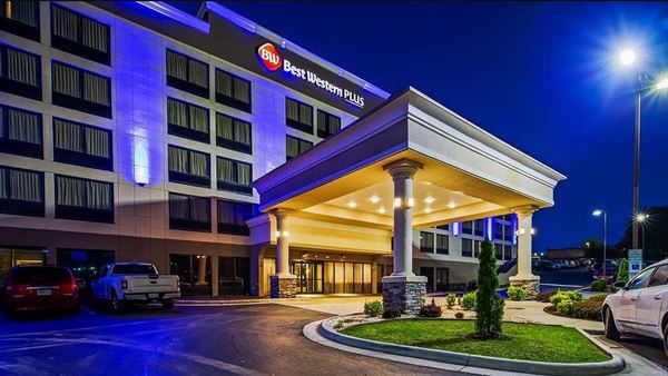 Best Western Plus - Hanes Mall Hotel
