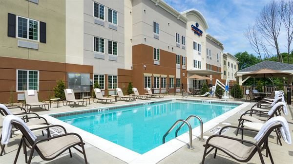 Candlewood  Suites