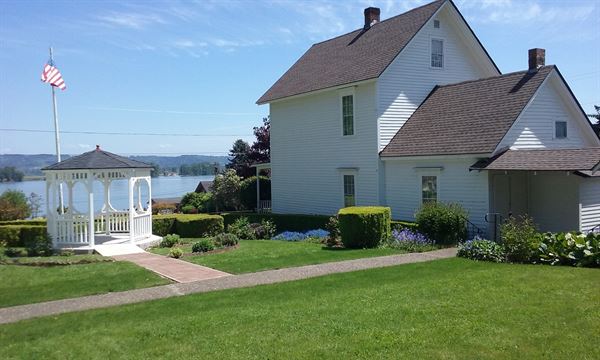 Caples House Museum Complex