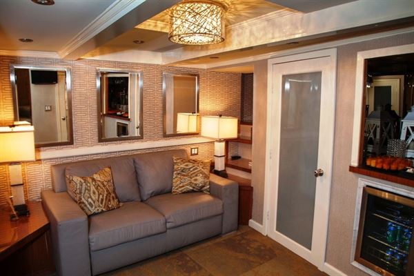 NY Boat Charter - Royal Princess Yacht