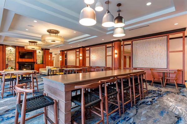 Fairfield Inn & Suites Columbus