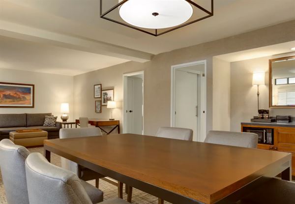 Embassy Suites by Hilton Scottsdale