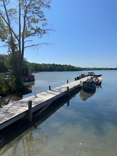 Lakehouse Moments Events & Retreat