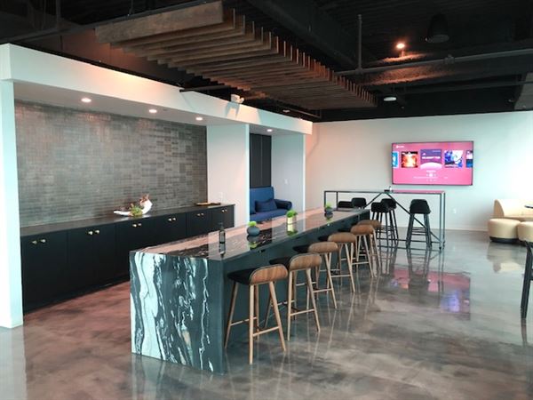 The Lounge at Dallas Park Cities