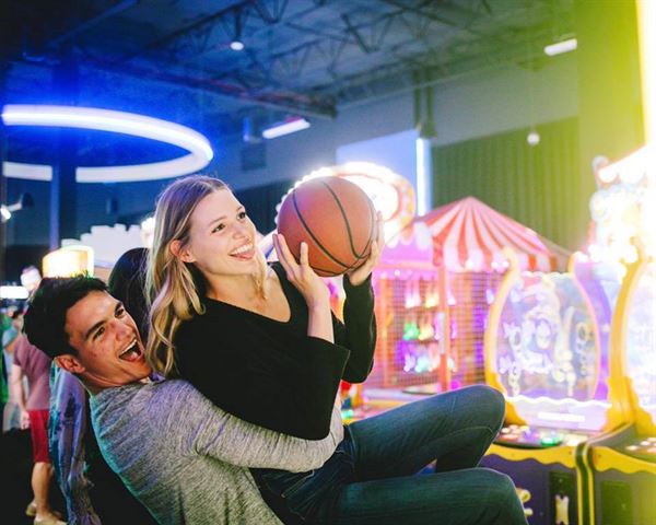 Dave & Buster's Palisades