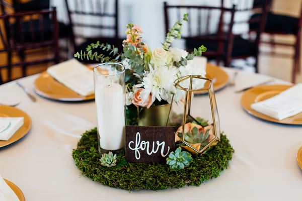 Twin Owls Steakhouse