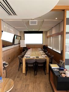 Private Dining Room Converted to Larger Meeting Space
