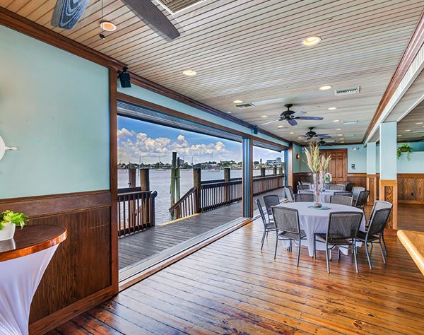 Doc Ford's Rum Bar and Grille