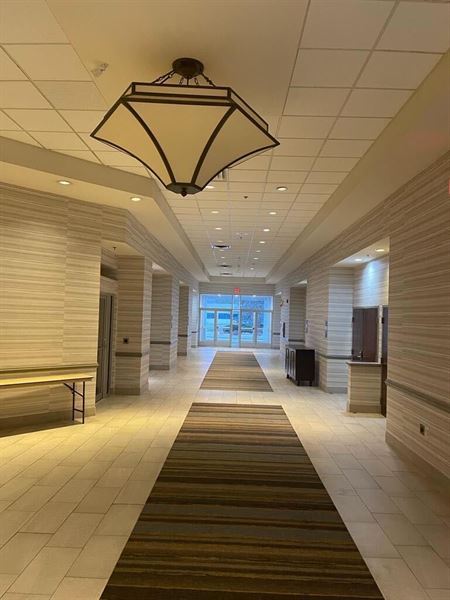 Gateway Hotel & Convention Center