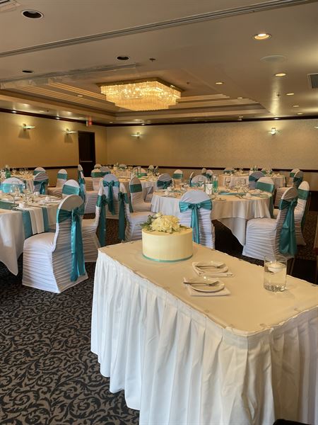 Coast Victoria Hotel & Marina by APA